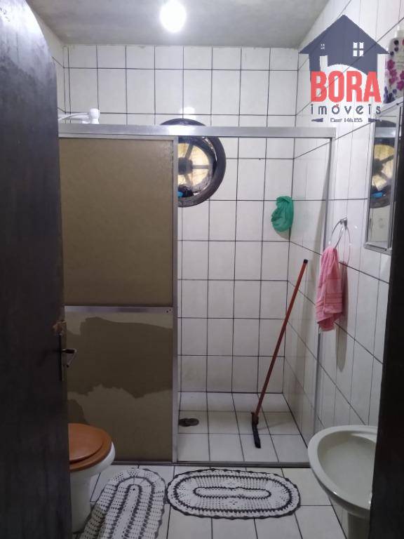 Casa à venda com 3 quartos, 200m² - Foto 14