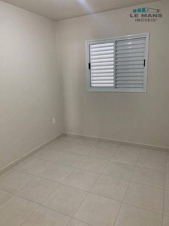 Casa para alugar com 2 quartos, 45m² - Foto 16