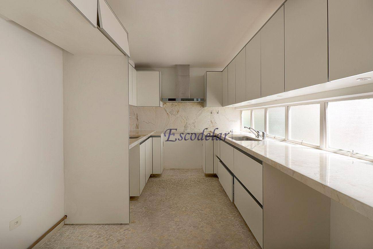 Casa à venda com 3 quartos, 450m² - Foto 23