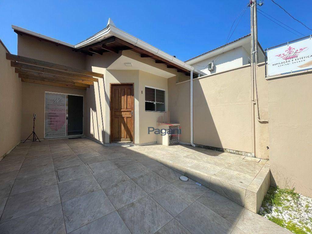 Casa para alugar com 2 quartos, 50m² - Foto 1