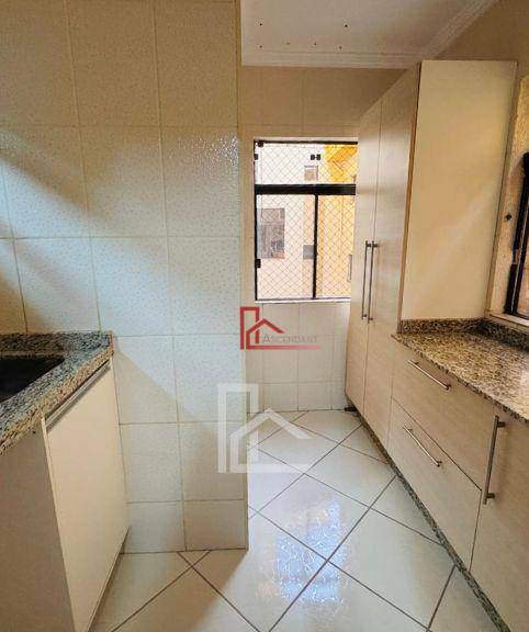 Apartamento à venda com 3 quartos, 94m² - Foto 3