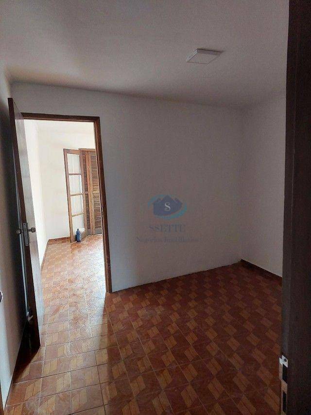 Casa para alugar com 1 quarto, 58m² - Foto 2