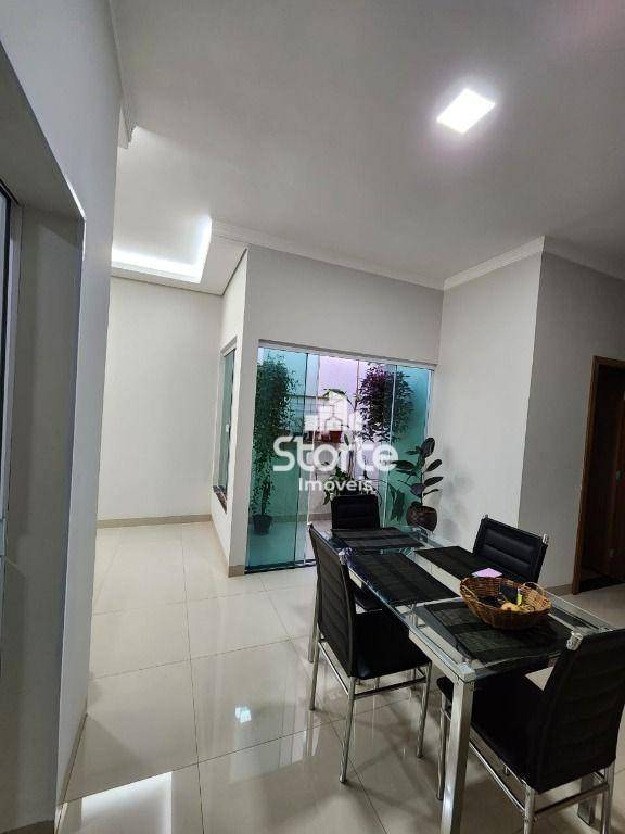 Casa à venda com 2 quartos, 60m² - Foto 1