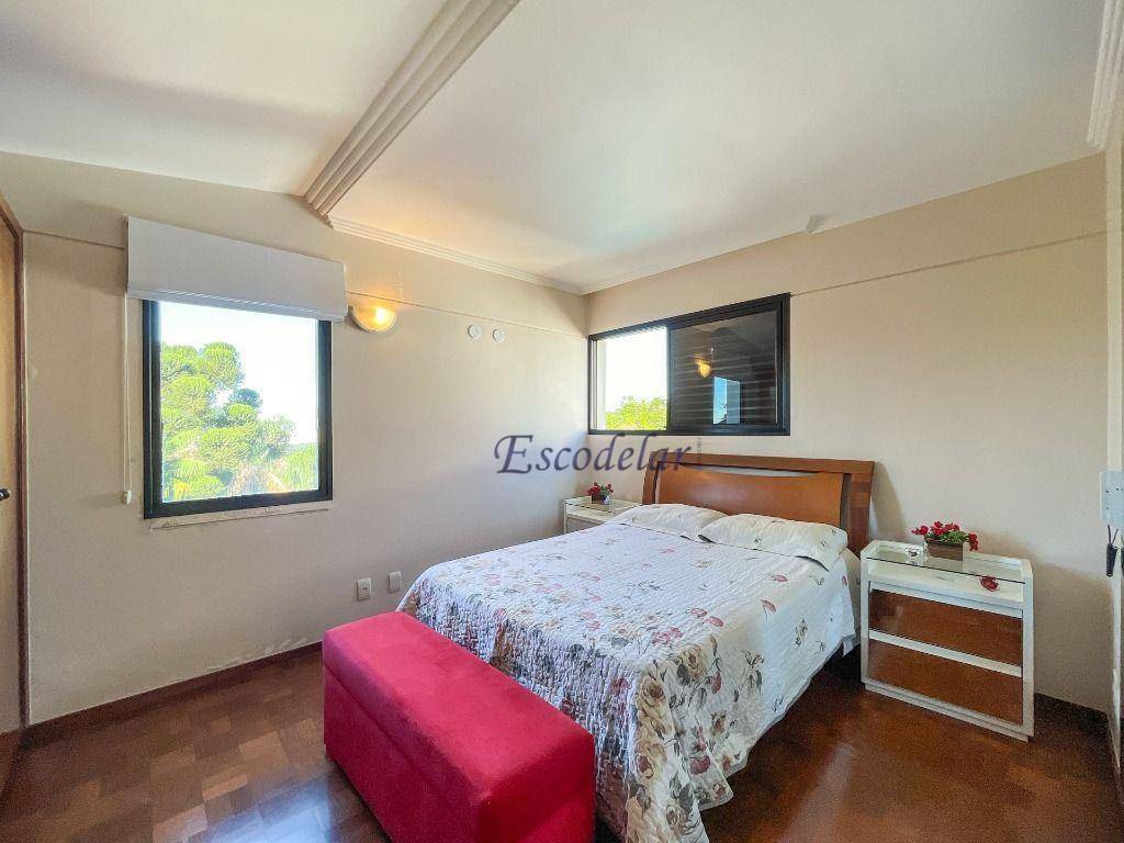 Casa de Condomínio à venda com 3 quartos, 400m² - Foto 43