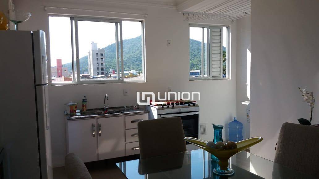 Apartamento à venda com 2 quartos, 65m² - Foto 14