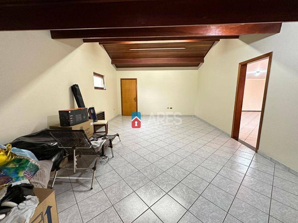 Casa para alugar com 3 quartos, 600m² - Foto 18