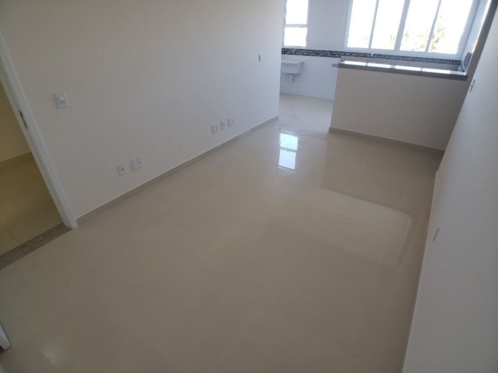 Apartamento à venda com 2 quartos, 58m² - Foto 1