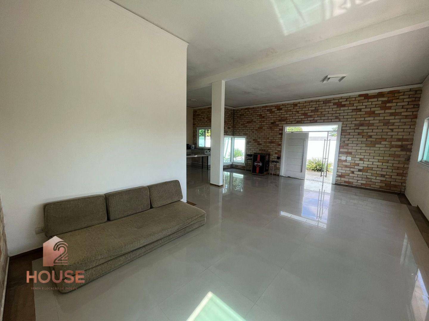 Casa de Condomínio para alugar com 3 quartos, 230m² - Foto 13