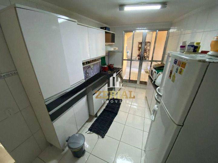 Sobrado à venda com 3 quartos, 240m² - Foto 4