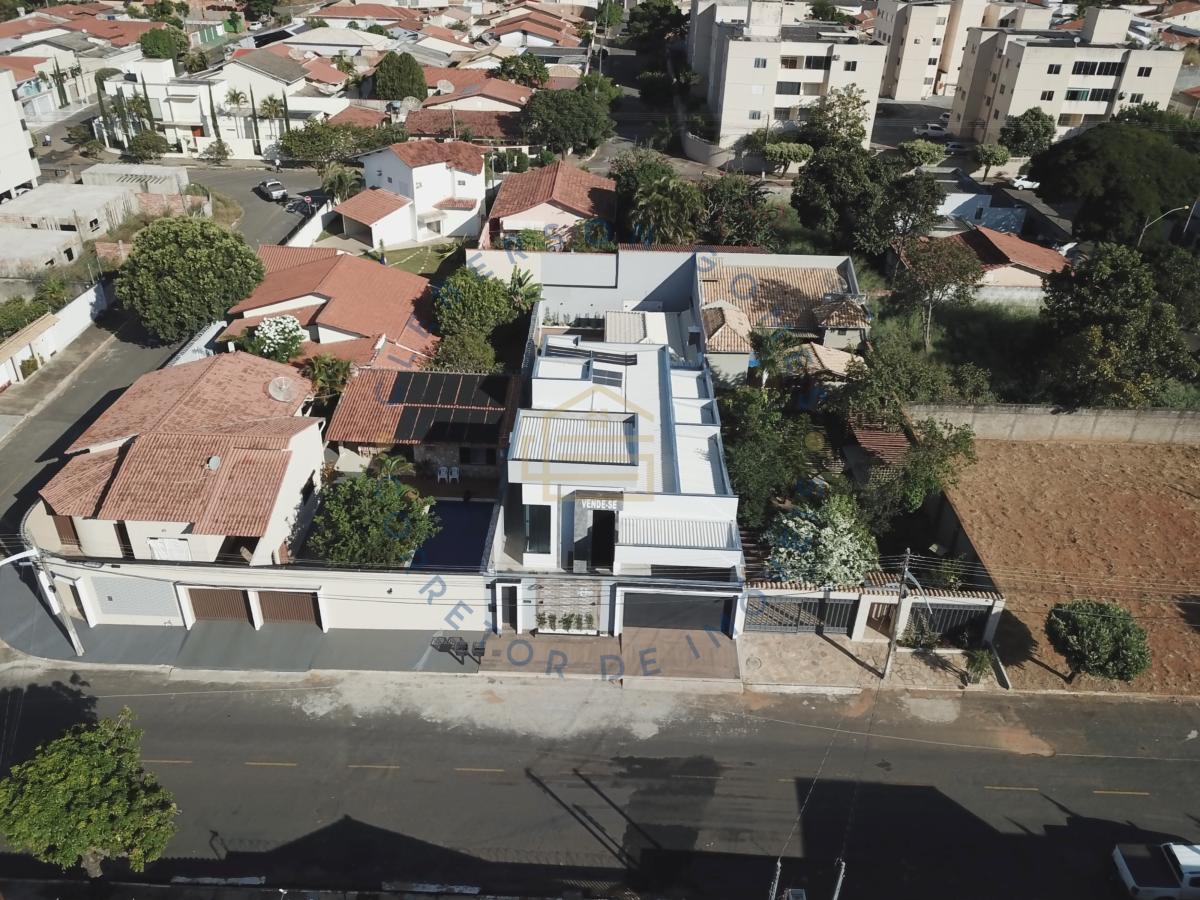 Casa à venda com 3 quartos, 420m² - Foto 26