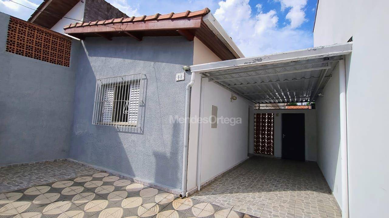 Casa à venda com 3 quartos, 143m² - Foto 1