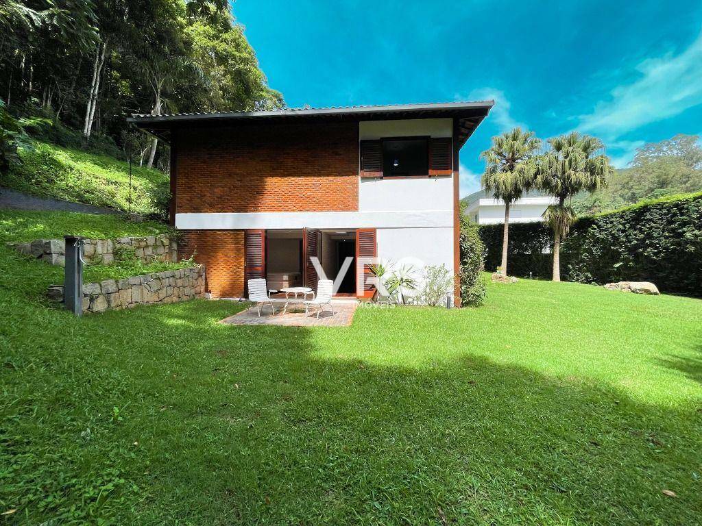 Casa de Condomínio à venda com 5 quartos, 258m² - Foto 3