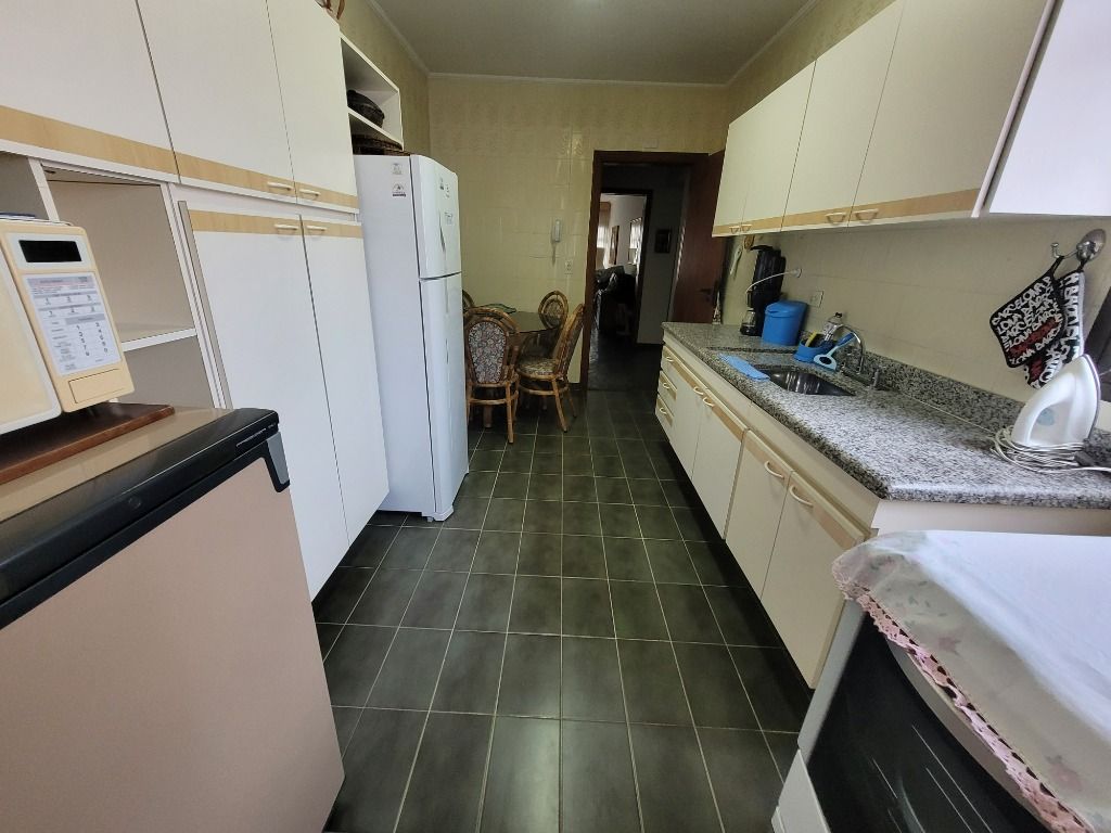 Apartamento à venda com 3 quartos, 140m² - Foto 14