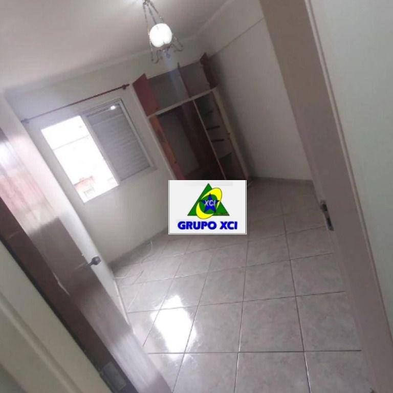 Apartamento à venda com 2 quartos, 70m² - Foto 4