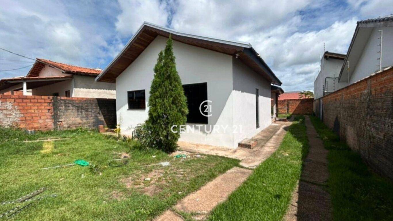 Casa à venda com 3 quartos, 300M2 - Foto 1