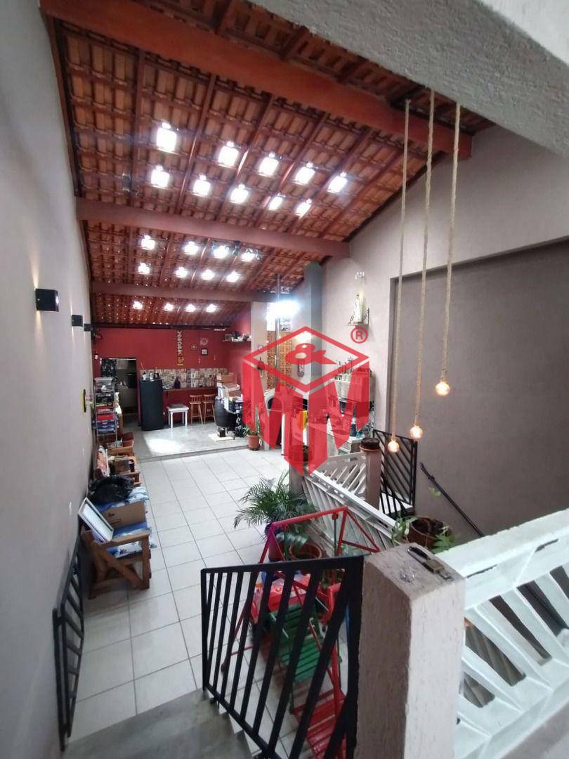 Sobrado à venda com 3 quartos, 230m² - Foto 4