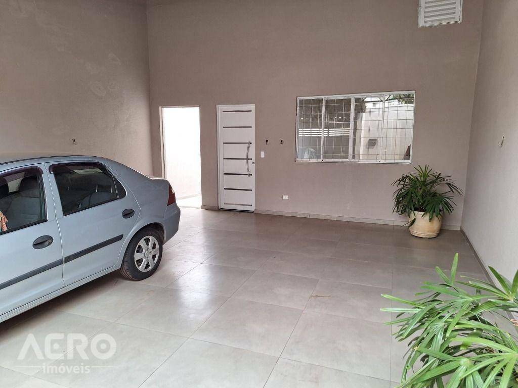 Casa à venda com 3 quartos, 159m² - Foto 2