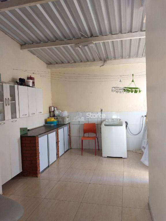 Casa à venda com 3 quartos, 160m² - Foto 12