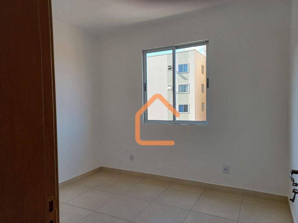 Apartamento à venda com 2 quartos, 64m² - Foto 7