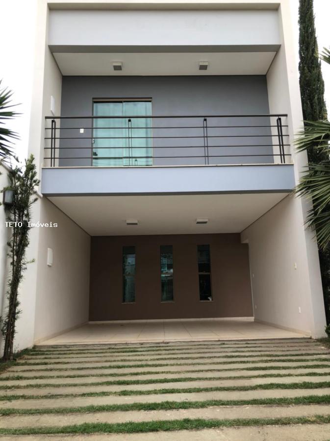 Casa à venda com 3 quartos, 345m² - Foto 1