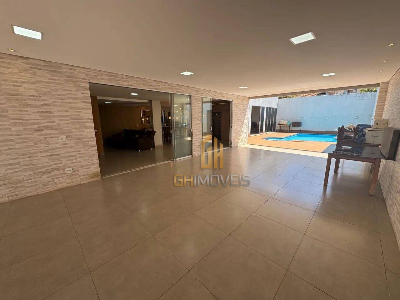 Casa à venda com 4 quartos, 302m² - Foto 11