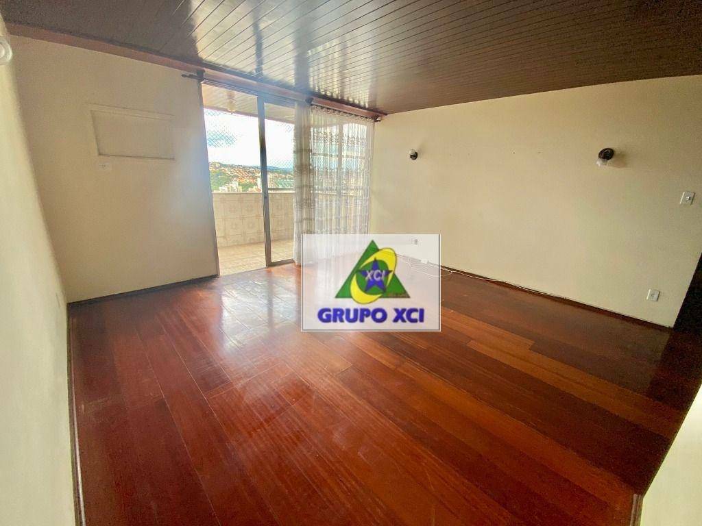 Apartamento à venda com 4 quartos, 140m² - Foto 8