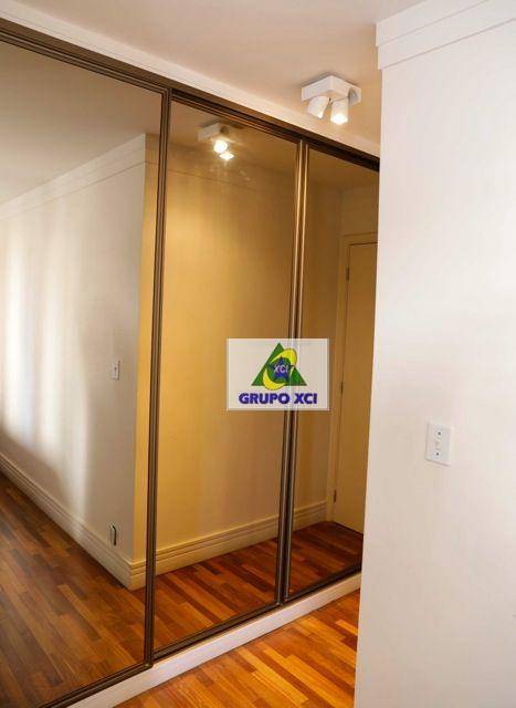 Apartamento para alugar com 3 quartos, 125m² - Foto 5