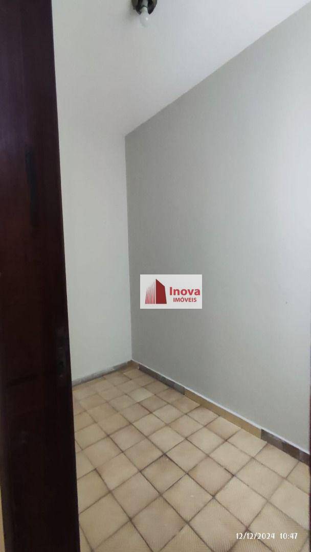 Apartamento para alugar com 2 quartos, 80m² - Foto 15