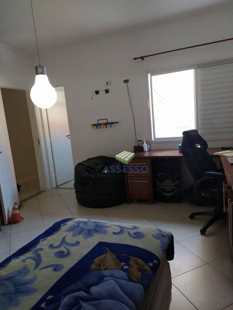 Casa à venda com 4 quartos, 192m² - Foto 35