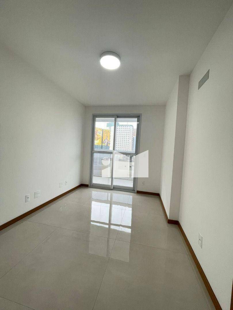 Apartamento para alugar com 3 quartos, 100m² - Foto 4