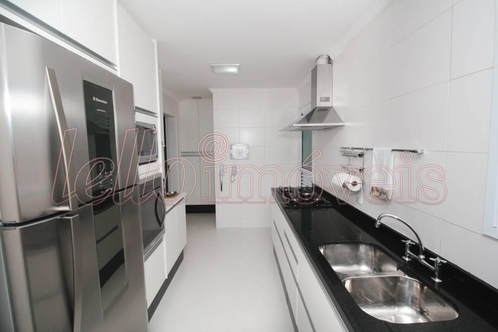 Apartamento à venda com 4 quartos, 200m² - Foto 19