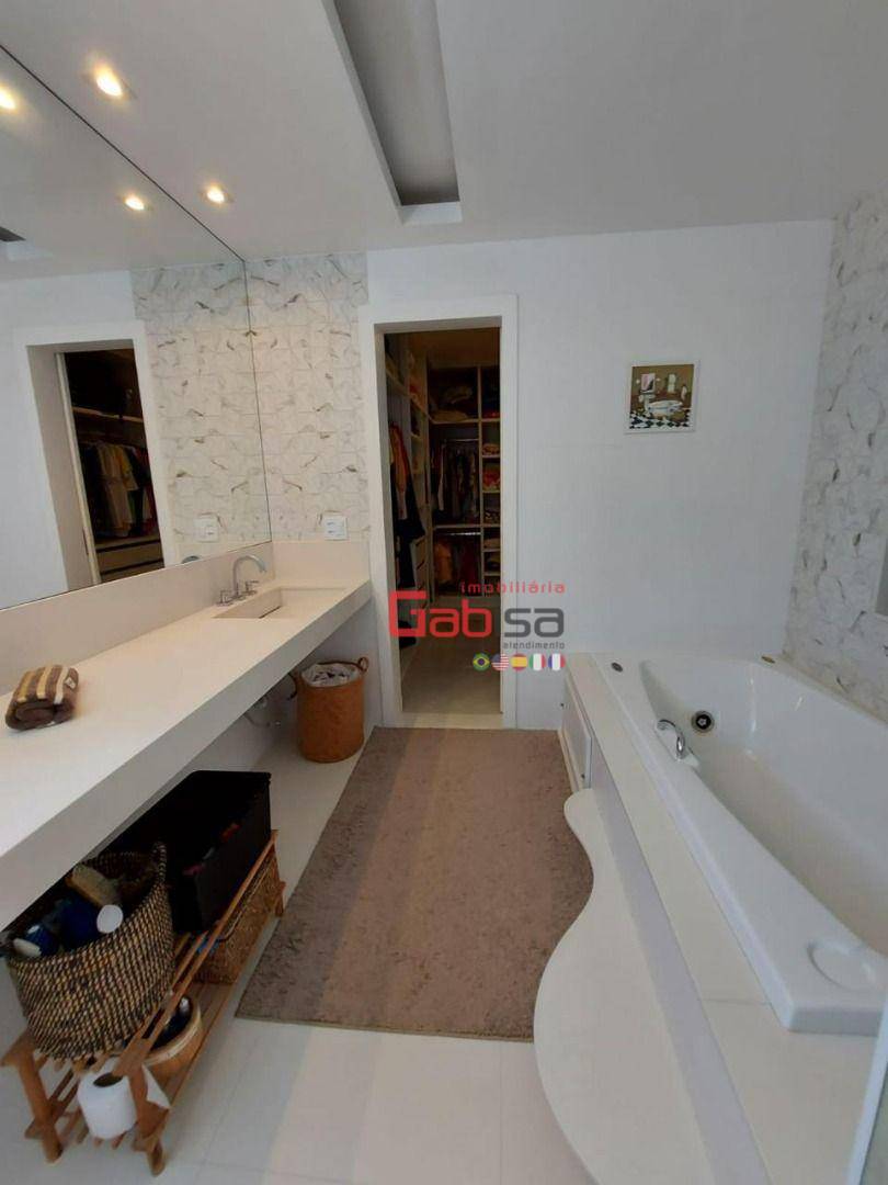 Casa à venda com 3 quartos, 250m² - Foto 13