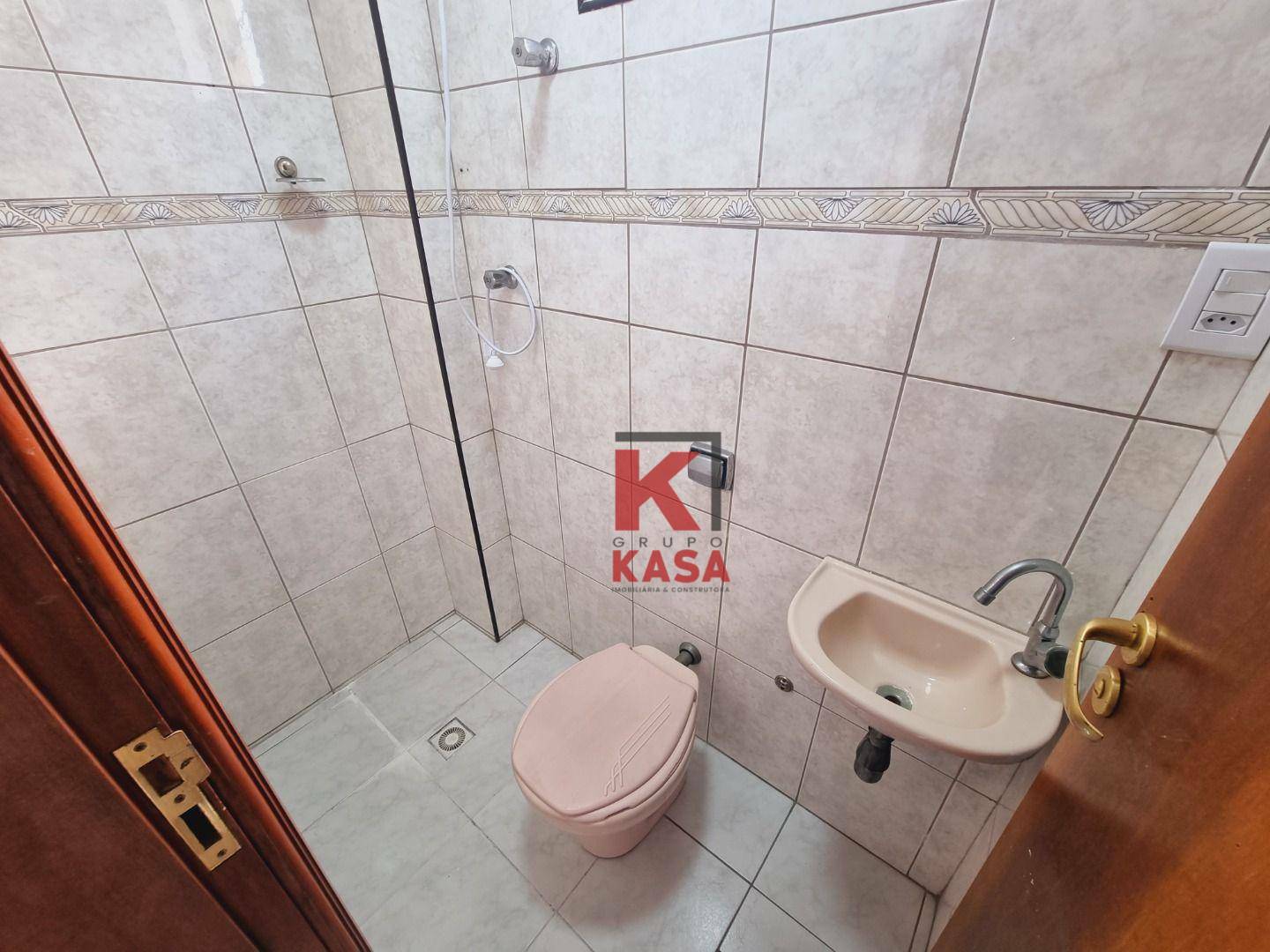 Casa à venda e aluguel com 3 quartos, 339m² - Foto 39