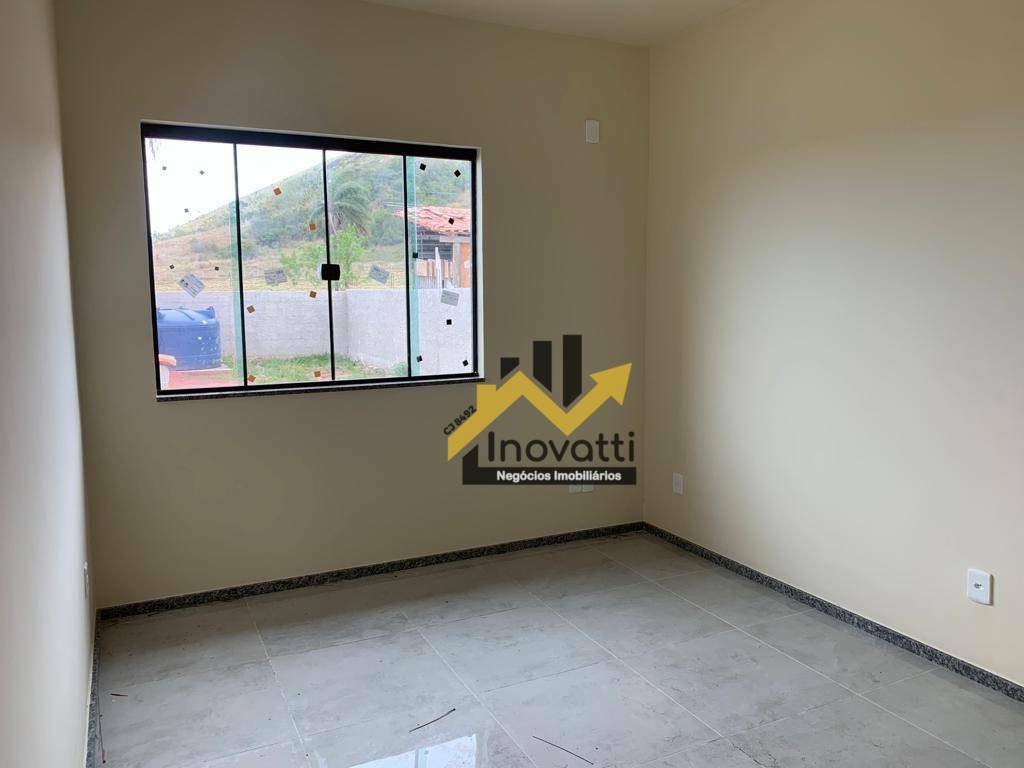 Casa à venda com 3 quartos, 80m² - Foto 14