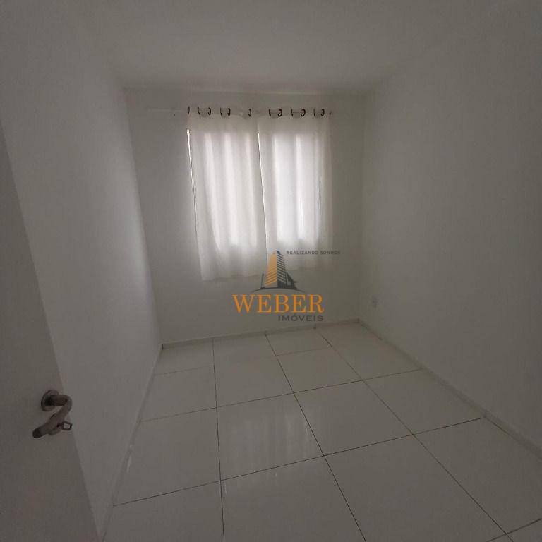 Apartamento à venda com 2 quartos, 45m² - Foto 2