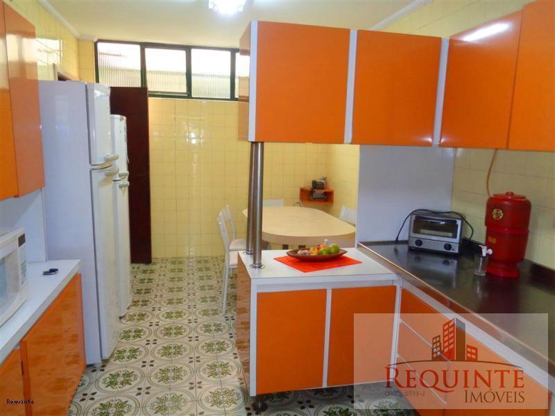 Casa à venda com 3 quartos, 250m² - Foto 26