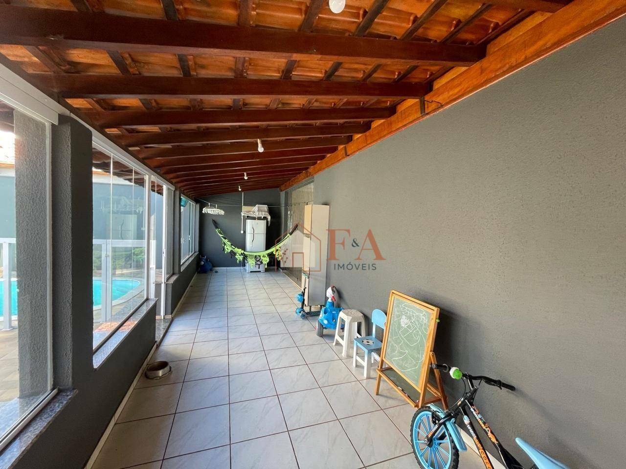 Casa à venda com 2 quartos, 94m² - Foto 17