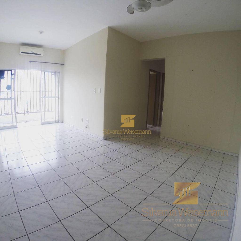 Apartamento à venda com 2 quartos, 79m² - Foto 1