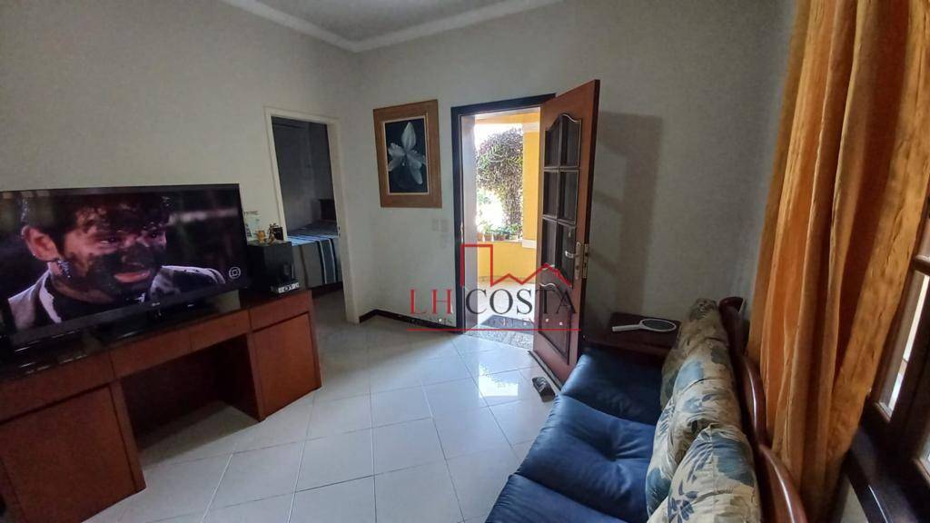 Casa à venda com 3 quartos, 183m² - Foto 10