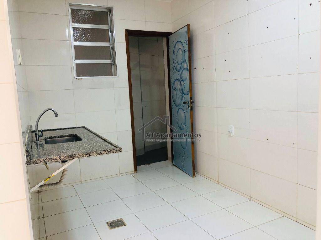 Apartamento à venda com 2 quartos, 60m² - Foto 10