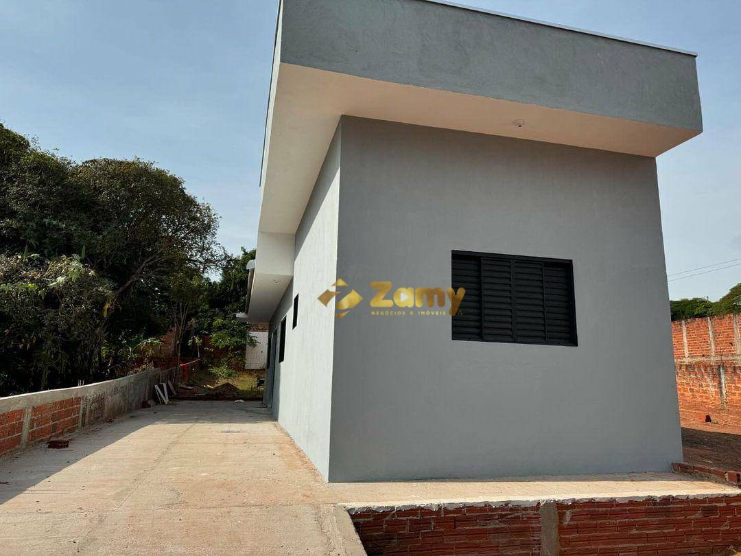 Casa à venda com 1 quarto, 51m² - Foto 1