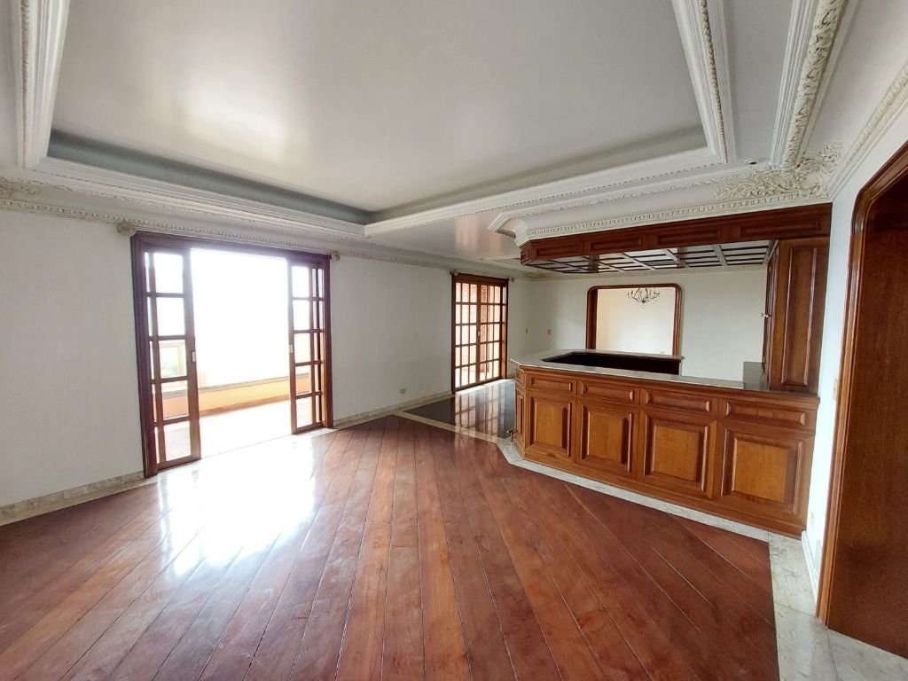 Apartamento para alugar com 4 quartos, 465m² - Foto 6