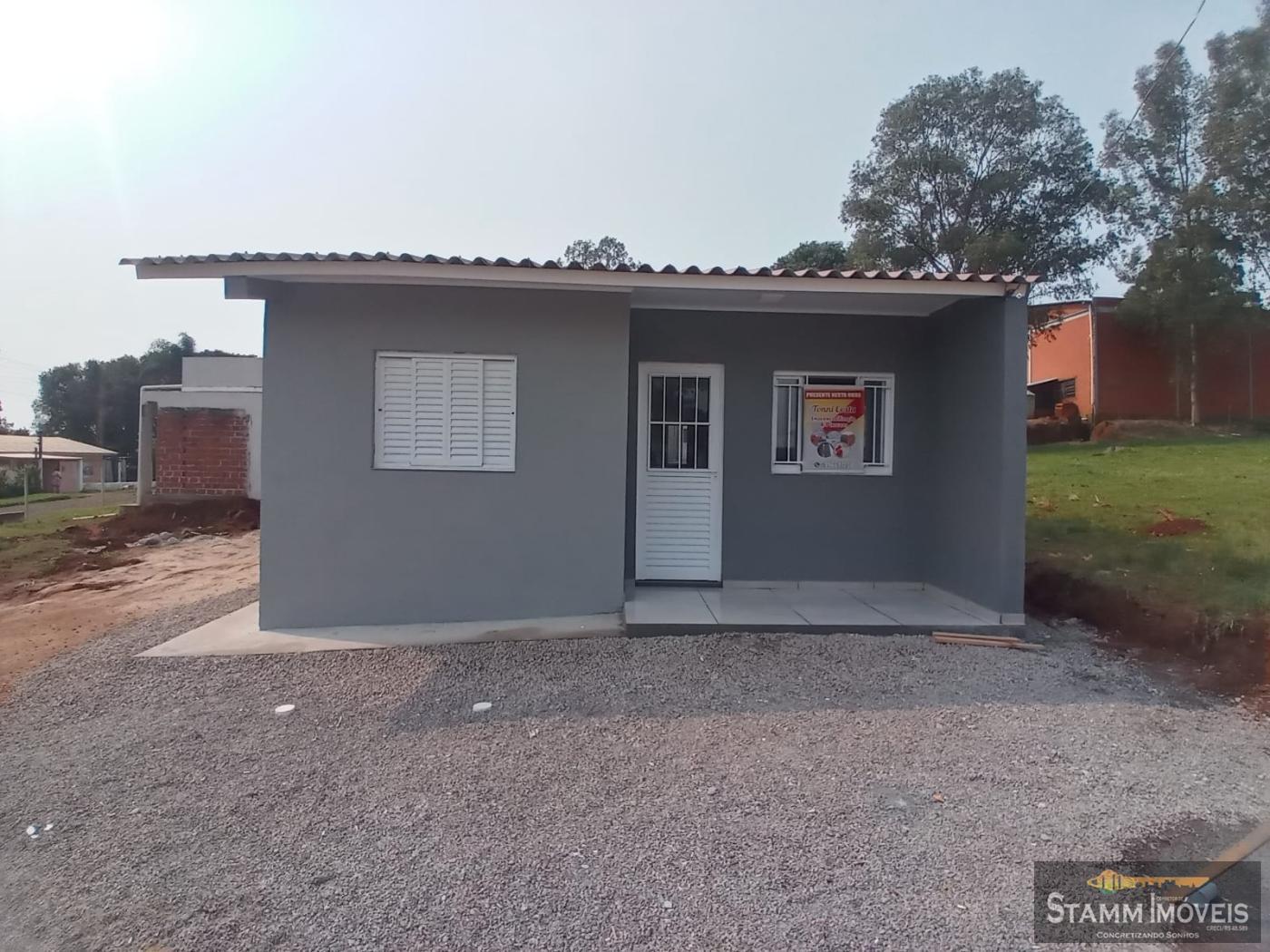 Casa à venda com 2 quartos, 150m² - Foto 2