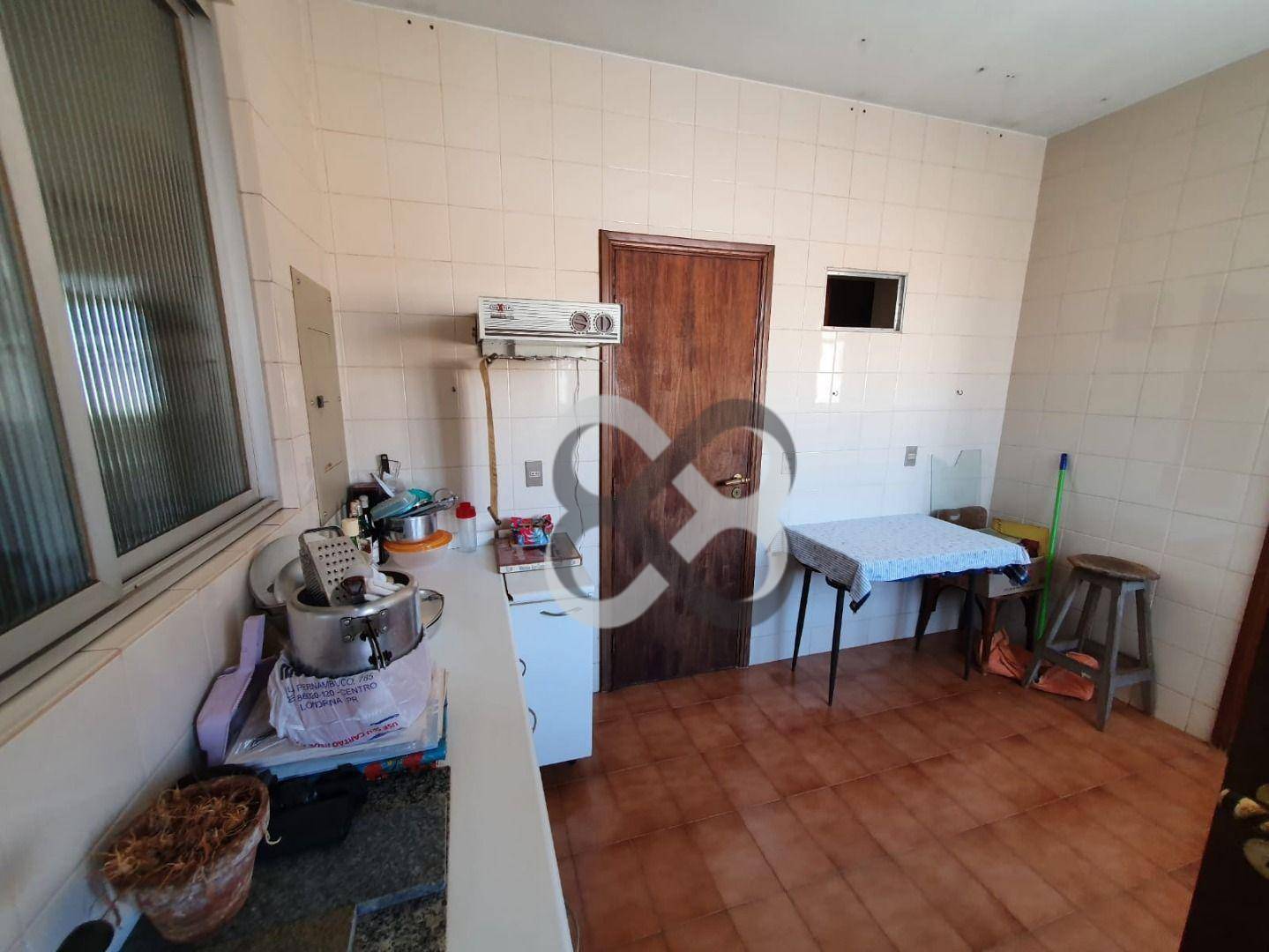 Apartamento à venda com 5 quartos, 231m² - Foto 28