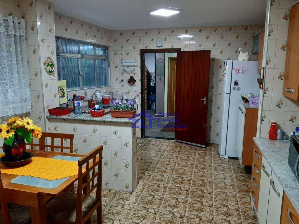 Sobrado à venda com 4 quartos, 136m² - Foto 17