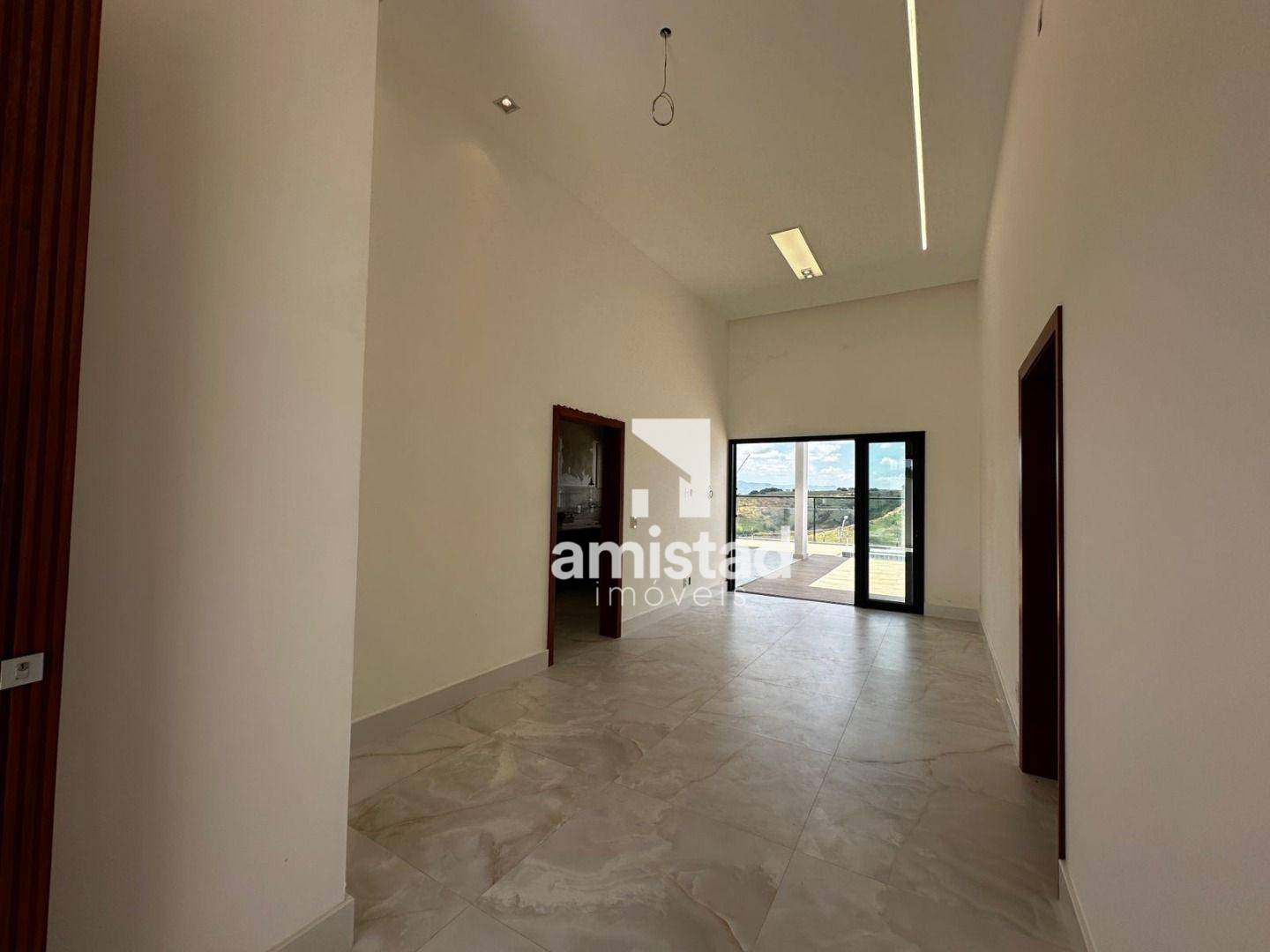 Casa à venda com 3 quartos, 218m² - Foto 18