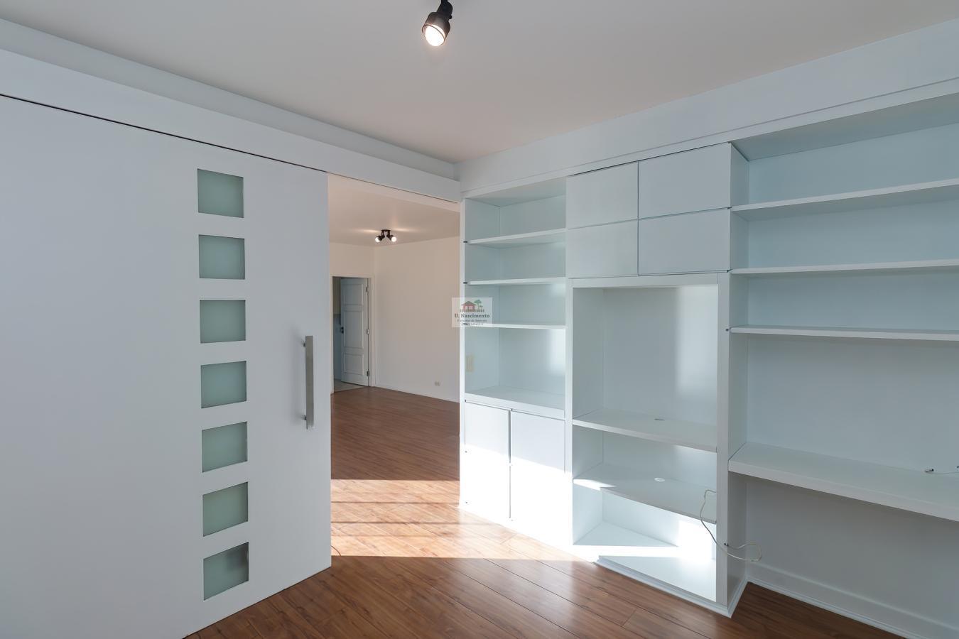 Apartamento para alugar com 2 quartos, 110m² - Foto 12