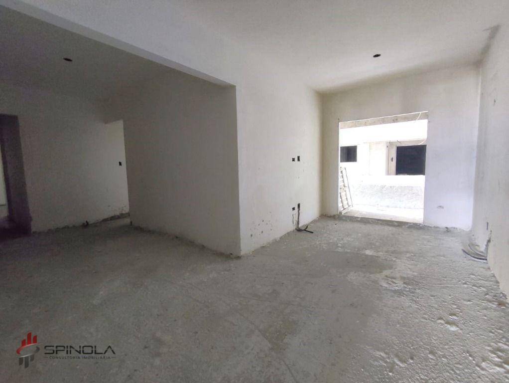 Apartamento à venda com 3 quartos, 107m² - Foto 1