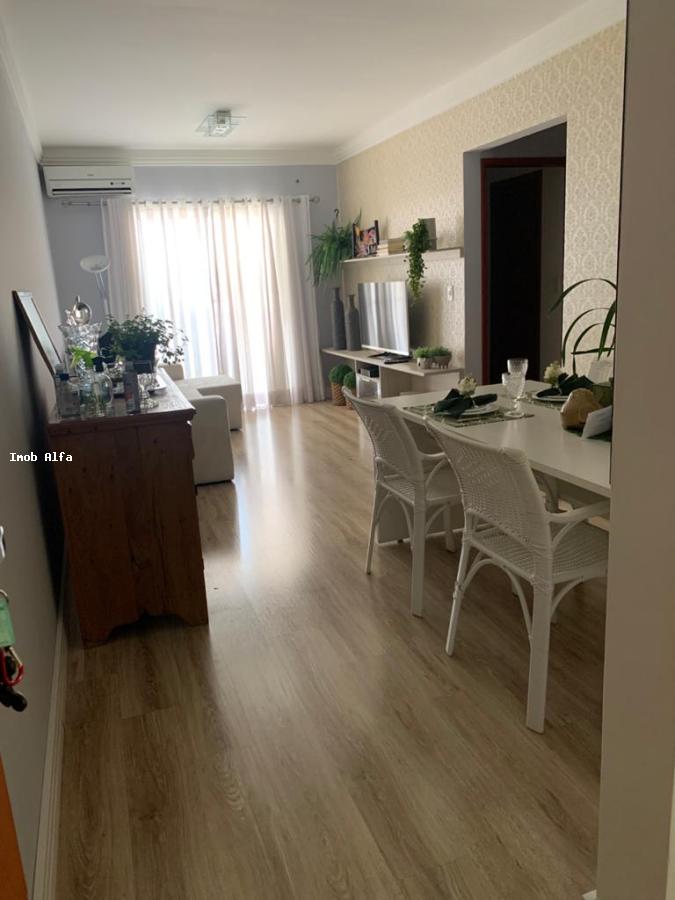 Apartamento à venda com 2 quartos, 70m² - Foto 13