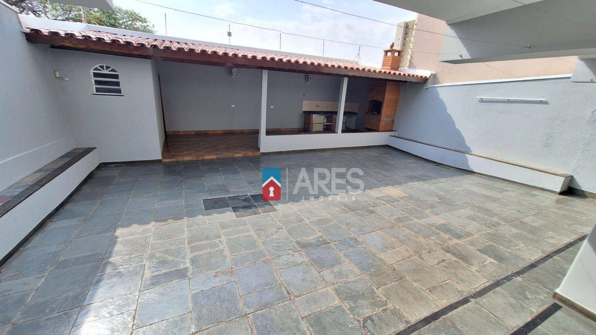 Casa para alugar com 5 quartos, 275m² - Foto 36